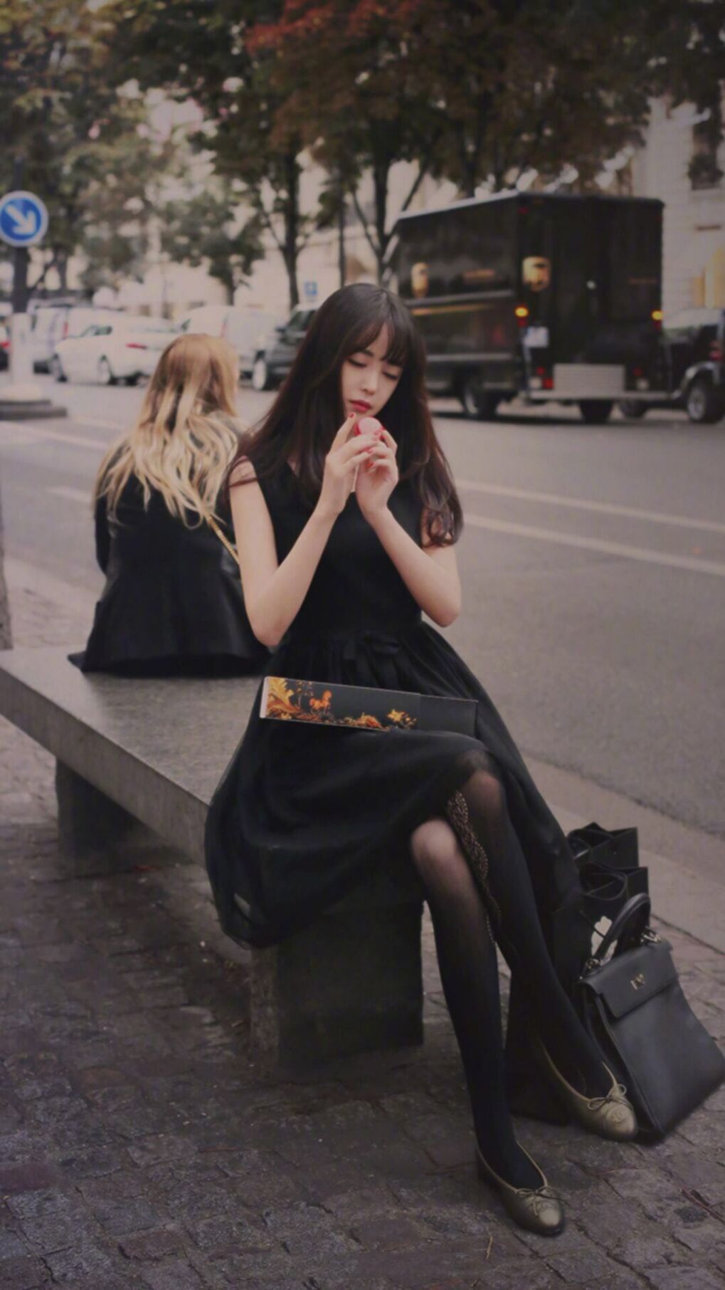 湖人推出“3D战术演练屏”，辅助教练组教学，湖人战术手册